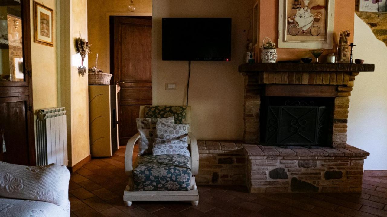 Il Casale Di Fiore Cannara Екстериор снимка